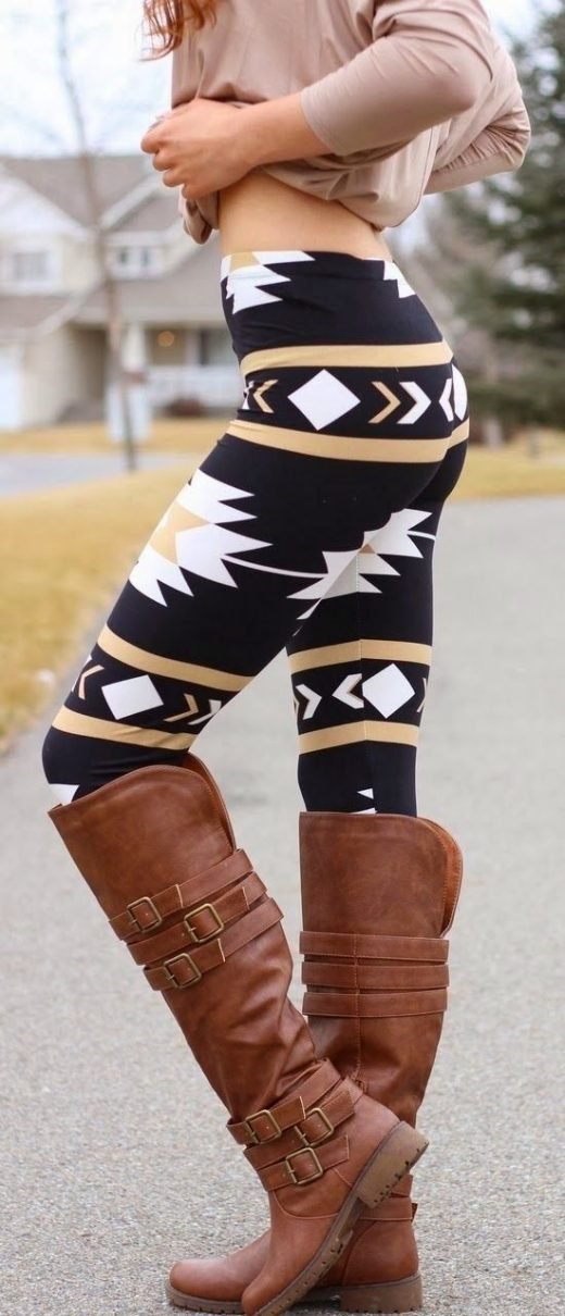 38 Elegant Slide Outfits with Boots and Tights