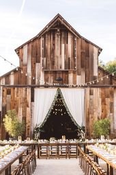 A Modern Ranch Wedding with a “Nothing Stuffy” Rule