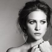 ‘Pitch Perfect 2’ Star Brittany Snow on Hoarding Lipstick & Her Celeb Crushes