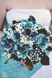 Like this bouquet, which is reminiscent of Corpse Bride.