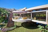 Crazy Contemporary in Desert Golf Paradise Asks $12M