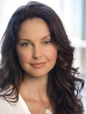 Ashley Judd could pass for Lynda Turner in the Mended Hearts series, ebook 3, Jil…