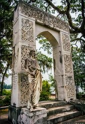 Bonaventure Cemetery At first this may not seem like the ideal picture taking sp…
