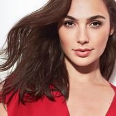 HD Wallpapers of Wonder Woman Actress Gal Gadot | Pics of Hottest & Sexiest Isra…