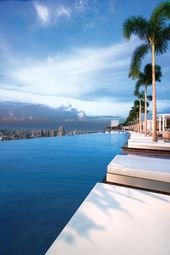 18 Amazing Swimming Pools Around The World That You Have To Visit!
