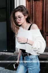 GIGI HADID FULL HD WALLPAPERS