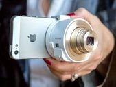 Sony Attachable Zoom Lens For Smartphones / The Sony DSC-QX10/W is a zoom lens a…