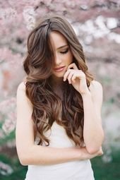 8 Wavy Hairstyles That Are Almost Too Perfect To Believe