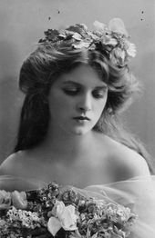 Women of all ages of The Victorian and Edwardian Period – Vintage Images – 40 Trading Cards Set