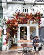 Vibrant-Entrance-Doors-Images-London-Bella-Foxwell