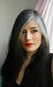 55 inspiring women who stopped dyeing their hair and showed everyone how to own their grey