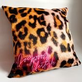 NEW ‘Classic Leopard’ Dogwood Lifestyle Exclusive Luxury Velvet Cushion – Hollowfibre