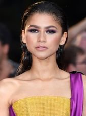 Zendaya Did Her Own Makeup and Hair on the Red Carpet, and I’m in AWE
