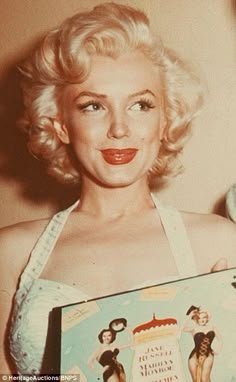 Superfan sells collection of rare photos of Marilyn Monroe for $66,000